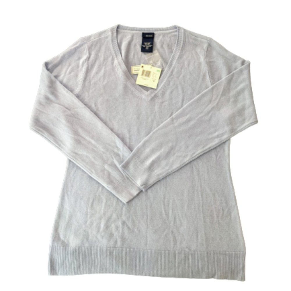 👕Basic Editions Blue V-Neck Sweater NWT (Size M)👕